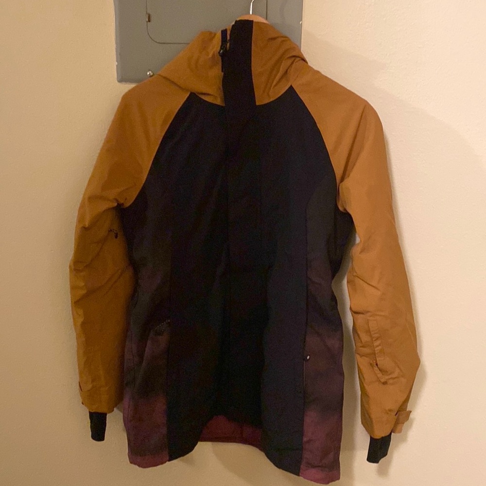 686 Gore Tex Insulated Snowboarding Jacket - Women’s Small